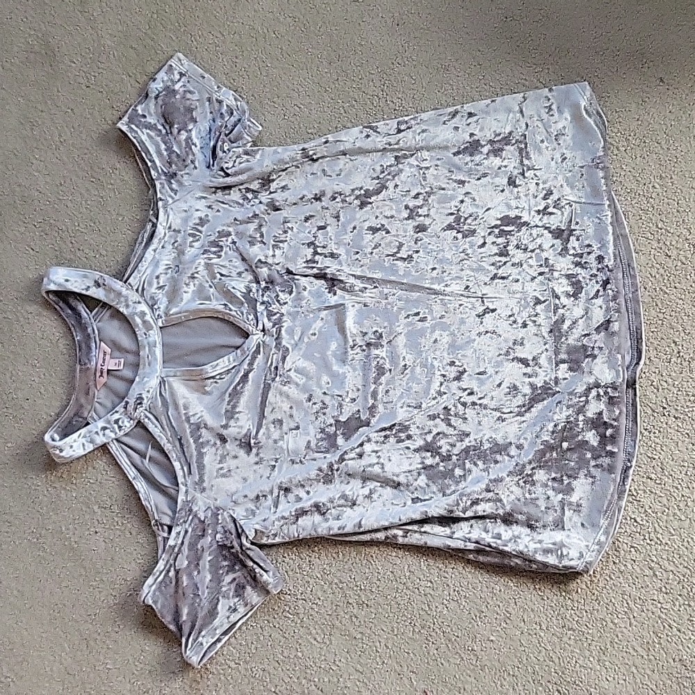 Silver velvet cut out t-shirt from Juicy Couture, M